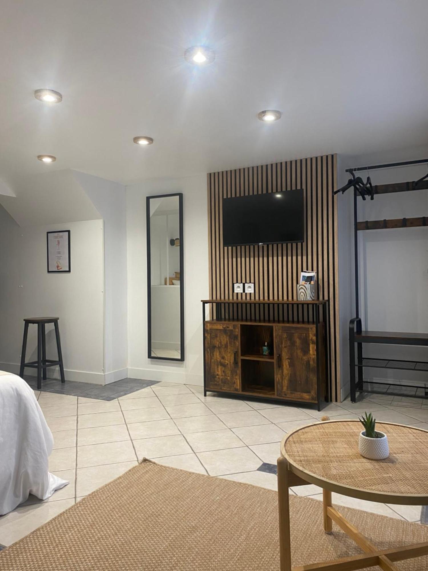 Appart Studio Rdc De Maison Avec Exterieur Proche Reims Tinqueux Exteriör bild